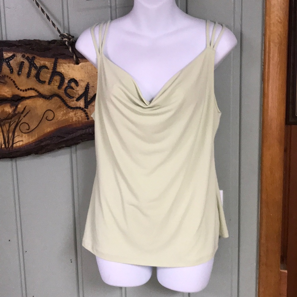 SALE 💗 3 for $20 Drape Neck Top